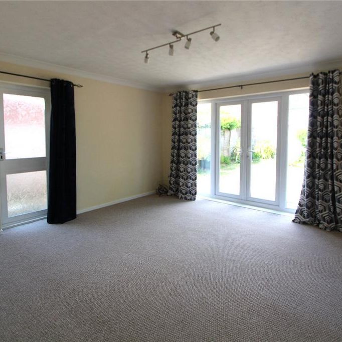 2 bedroom bungalow to rent - Photo 1