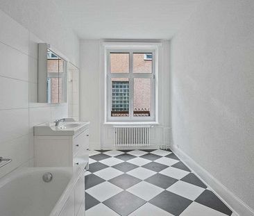 Charmante 3.5-ZWG, frisch saniert & bezugsbereit - Foto 1