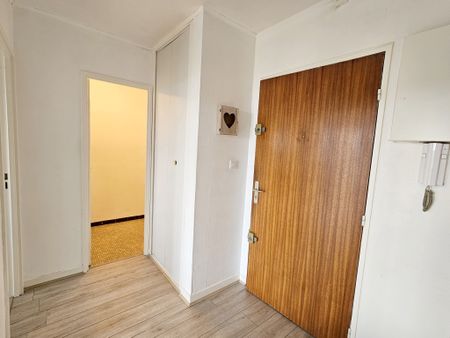 Location Appartement 4 pièces 77m² COMPIEGNE 60200 - Photo 4