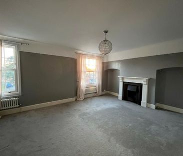 4 bedroom semi-detached house to rent - Photo 6