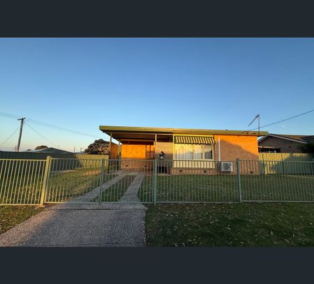 5 Bristol Street, Woodberry, NSW 2322 - Photo 2