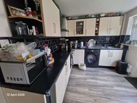 Lawns Mount, Leeds - Photo 2