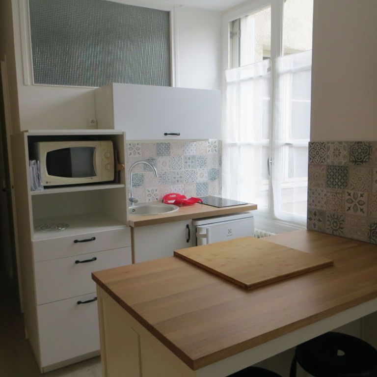 Location appartement 1 pièce, 17.00m², Orléans - Photo 1
