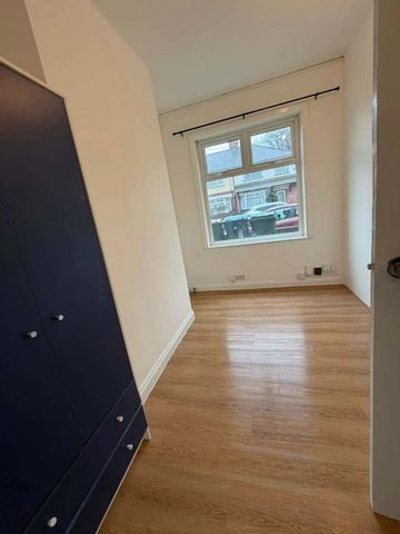 3 Bed Terraced House, Widdrington Road, CV1 - Photo 4