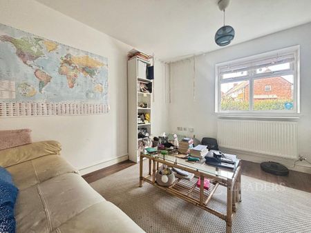 3 bedroom terraced house to rent - Photo 5