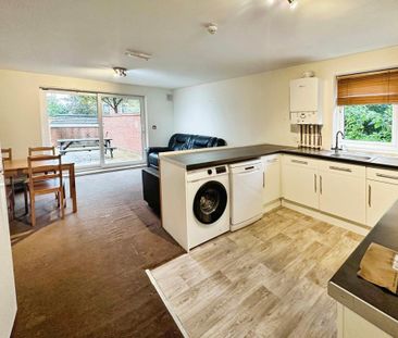 1 bedroom in a house share to rent - Photo 4