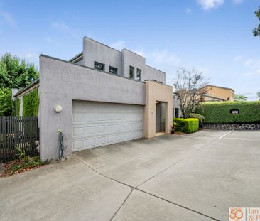 8/15 Ironbark Circuit, Jerrabomberra NSW 2619 - House For Rent | Do... - Photo 1