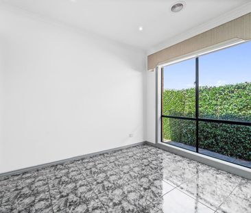 Stunning Family Home in Roxburgh Park with Multiple Living - Photo 4