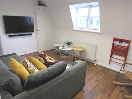 1 bedroom flat to rent - Photo 2