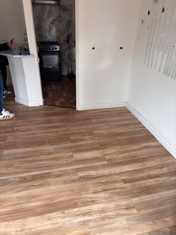 1 Bed Flat, York Road, IG1 - Photo 5