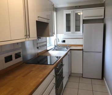 Aynsley Court, Wilbury Avenue, Hove - Photo 5