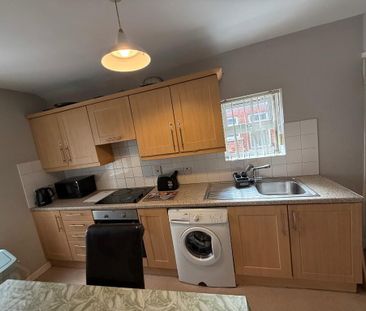 Westminster Street, Room 2, All Bills Included, Belfast, BT7 1LA - Photo 4