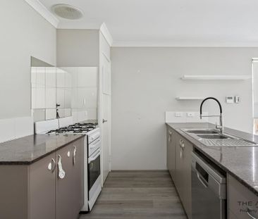 Modern Comfort in a Peaceful Ellenbrook Location - Photo 6