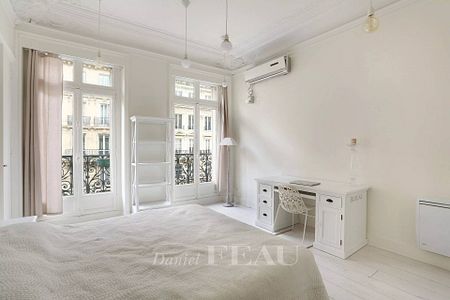 Location appartement, Paris 6ème (75006), 5 pièces, 156.17 m², ref 84425120 - Photo 2