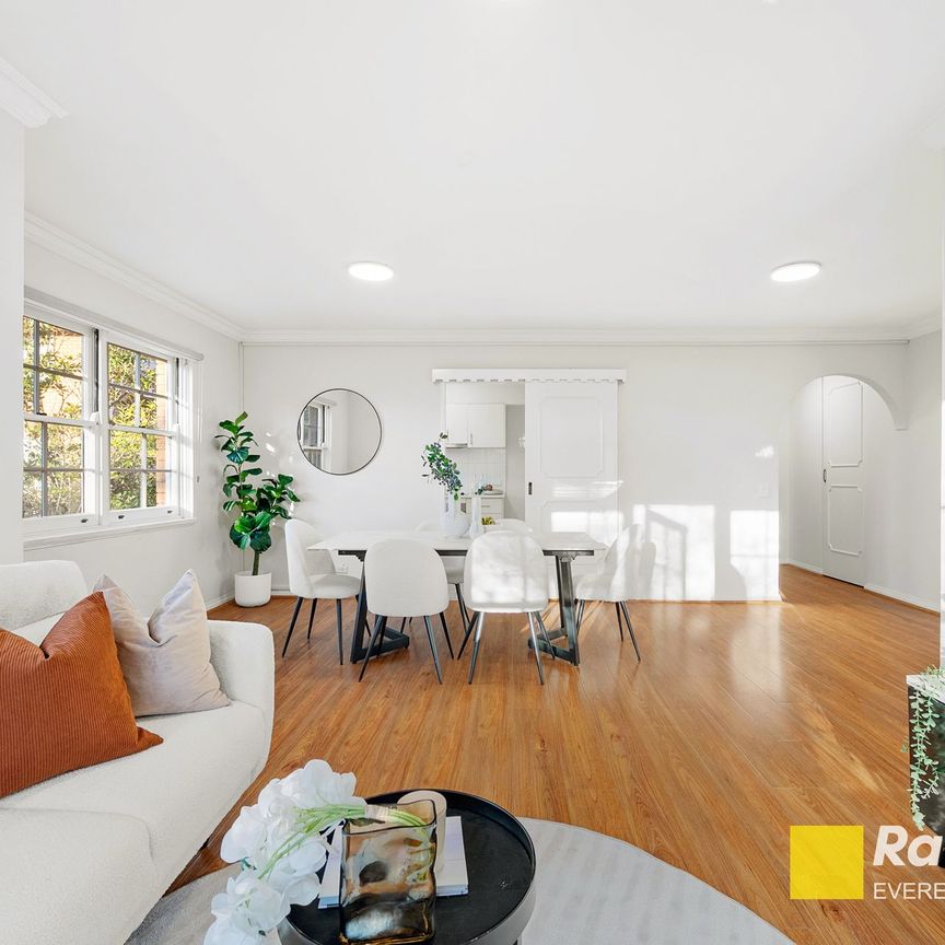 Spacious 3 Bedroom Apartment in Prime Epping Location - Photo 1