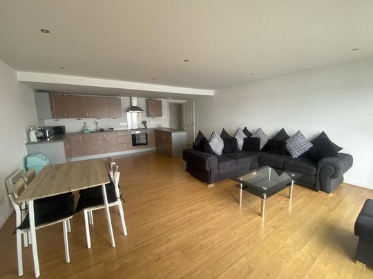 2 bedroom flat to rent - Photo 1