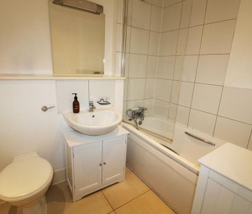 1 bedroom flat to rent - Photo 6