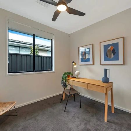 333 Peachey Road - Photo 4