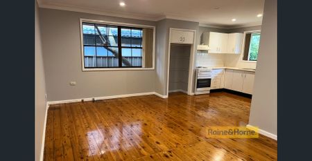 GREAT FAMILY HOME! - Photo 2