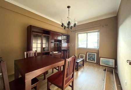 Av Marechal Sá da Bandeira, Venteira, Lisbon 2720-363 - Photo 2