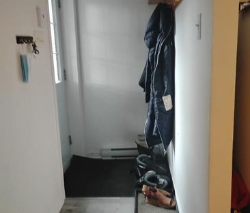 3 1/2 + coin détente à louer 1er mois gratuit libre 1er aout - Photo 4