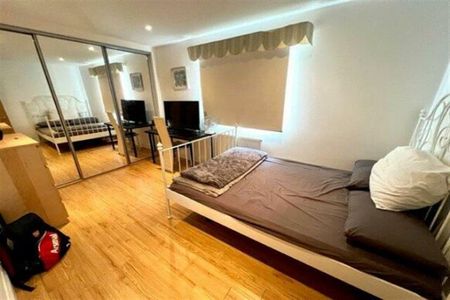 Pacific Close, SO14 - Photo 5