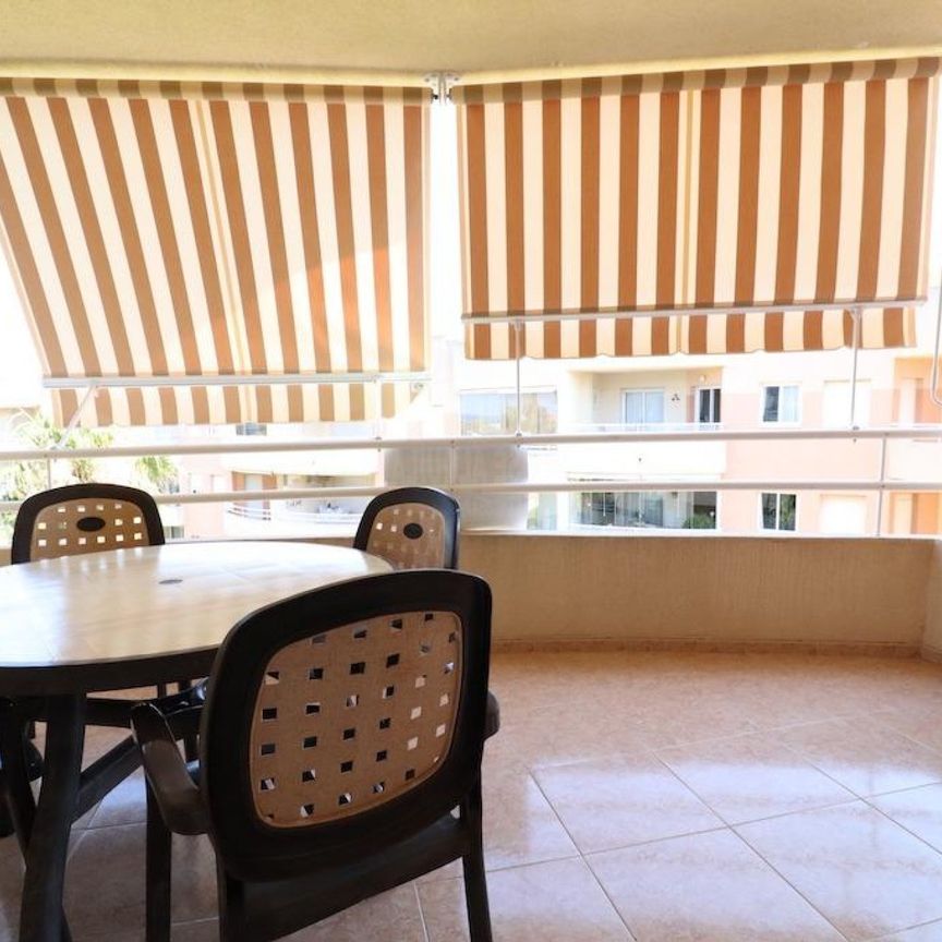 Apartamento con vista al mar en Campoamor . - Photo 1