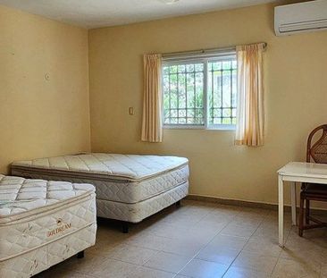 Casa en renta de un piso amueblada con jacuzzi. - Photo 2