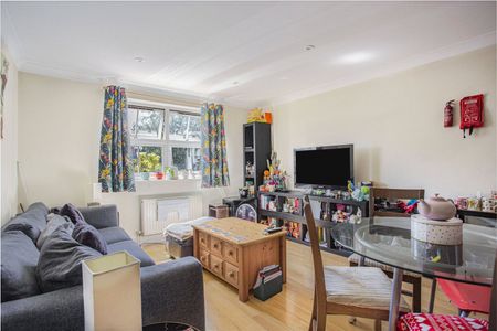 Victoria Mews, St. Judes Road, Englefield Green, Egham, TW20 0BF - Photo 3