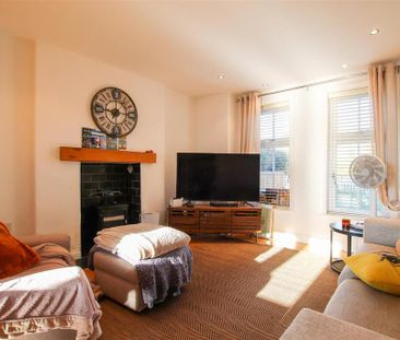 3 bedroom semi-detached house to rent - Photo 1