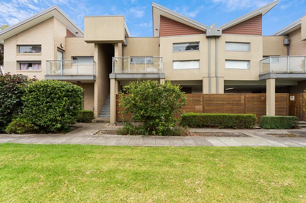 9 Hinterland Close, Lynbrook VIC 3975 - Photo 1