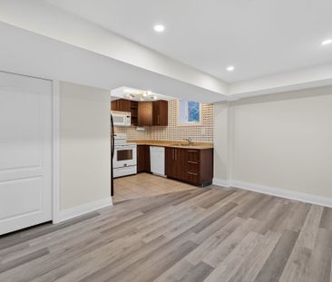 For Lease - 23 Blair Crescent, Barrie, Ontario - Photo 3