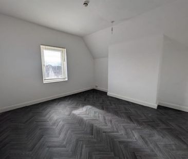 Top Floor Flat, Cowbridge Road East, Cardiff - Photo 2