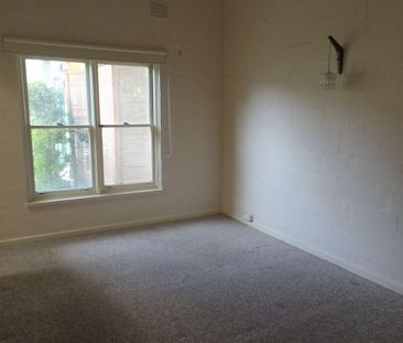 2/18 Talbot Avenue, Balwyn VIC 3103 - Apartment For Rent | Domain - Photo 5