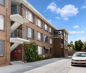 Ground Floor Low Maintenance Unit - Photo 1