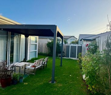 Modern 4 Bedroom Family Haven in Takanini - Photo 1