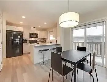 Live only minutes from NAIT! | MAIN1 - 10514 121 Avenue Northwest, Edmonton - Photo 1