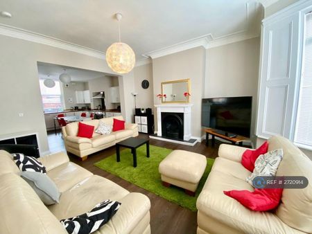 6 bedroom terraced house to rent - Photo 5