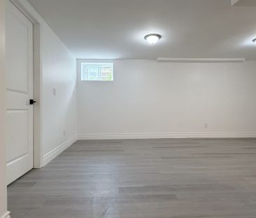 For Lease - 1227b Argreen Road, Mississauga, Ontario - Photo 2