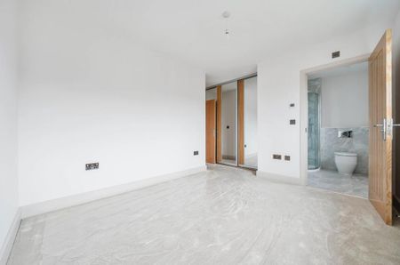 3 bedroom detached house to rent - Photo 4