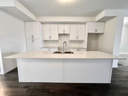 For Lease - 542 Hudson Crescent, Midland, Ontario - Photo 5