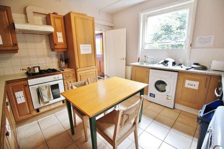Barrington Road, Couch End, N8 - Photo 3