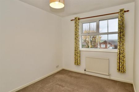 3 bedroom detached house to rent - Photo 5