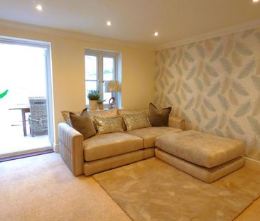 2 bedroom semi-detached house to rent - Photo 6