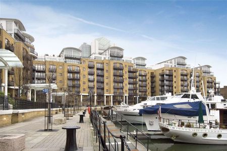 A well appointed two bedroom two bathroom apartment located on the 2nd floor of this sought after and prestigious development overlooking St. Katharine's Dock Marina. - Photo 5