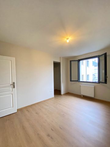 Location Appartement 3 pièces 92m² - Photo 2