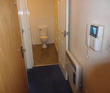 Studio to rent - Photo 6