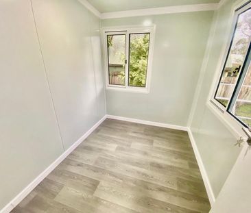 Brand New 1-Bedroom + Study Cabin with Deck – Walk to Brookl - Photo 4