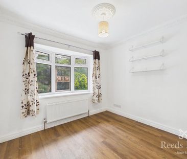 4 bedroom detached house to rent - Photo 3