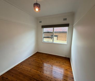 Large Family Home!! - Photo 2